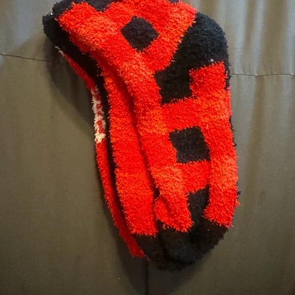 New with tags Holiday socks - Picture 3 of 3